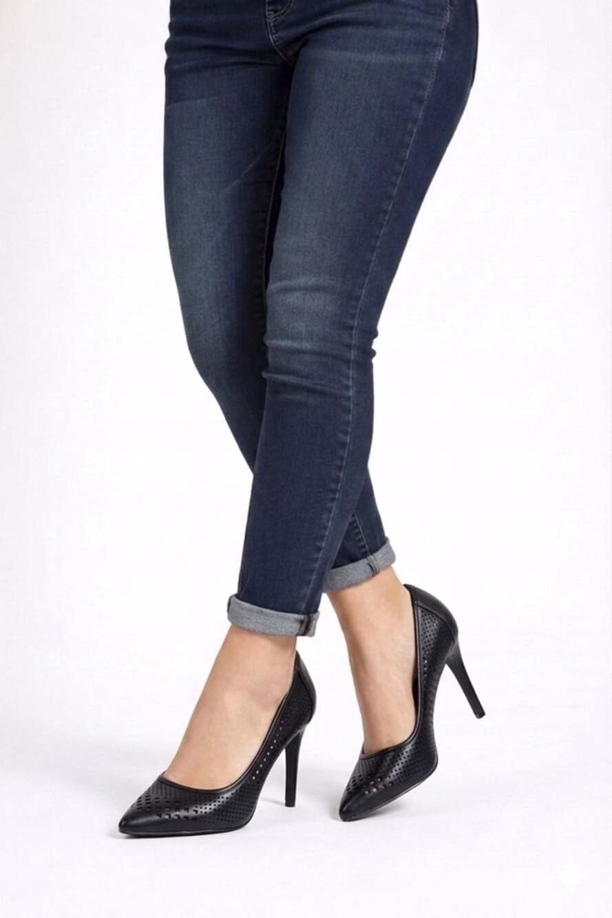 Unity by Carlos Santana Black Perforated Pointed Toe Stiletto Heels Size 11M